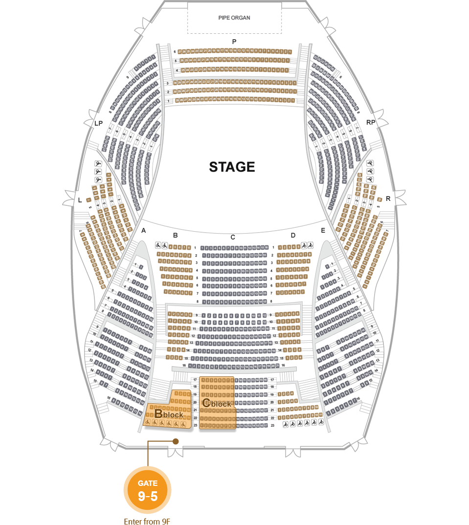 객석 1층 8F~9F B,C구역, 9층 5번 게이트 에서 입장하세요