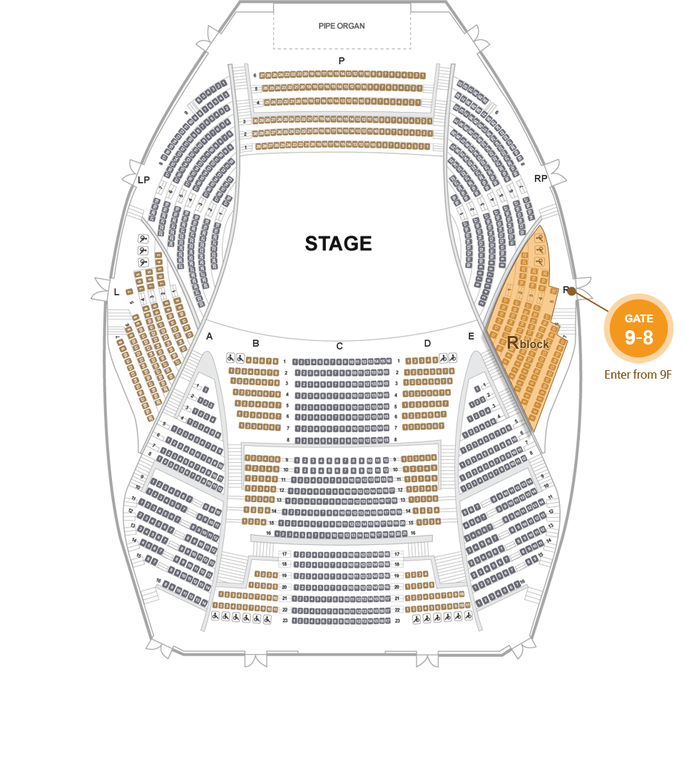 객석 1층 8F~9F R구역, 9층 8번 게이트 에서 입장하세요