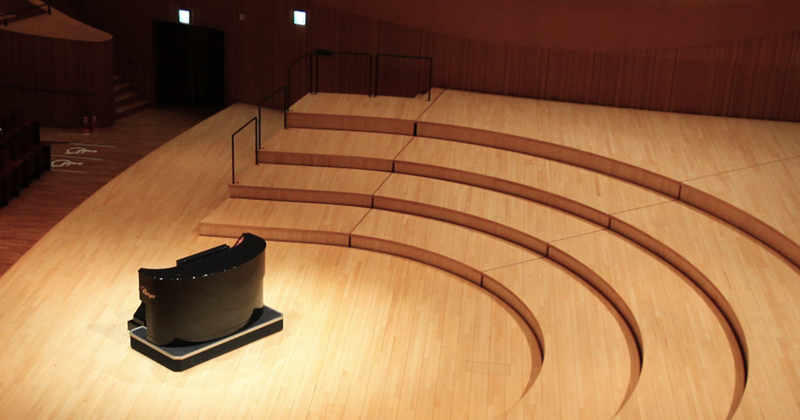 라운드형 무대 리프트 이미지